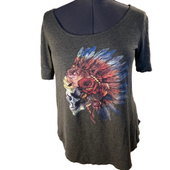 Acting Pro Tops - ACTING Pro Women’s Grey Loose Short Sleeve Skeleton Headdress Shirt (Size Medium